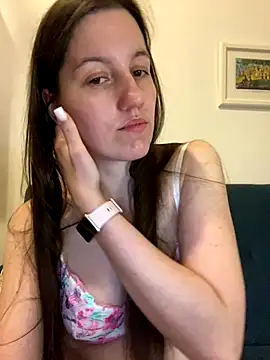 Nicole-Ray online show from 12/14/25, 07:29