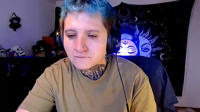 Marieblueeyes online show from 02/04/25, 08:06