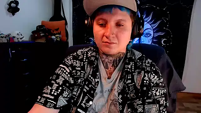 Marieblueeyes online show from 02/04/25, 11:16