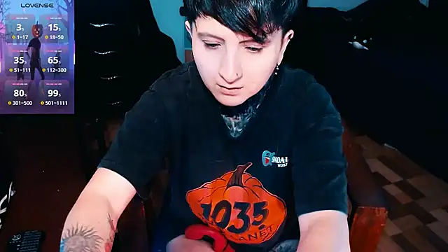 Marieblueeyes online show from 10/20/25, 01:33