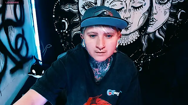 Marieblueeyes online show from 05/27/26, 07:55