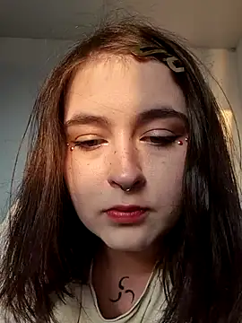 Snapshot of Yammy_Yumi chatting on 11/07/25, 01:22 Yammy Yumi online show from 11/07/25, 01:22