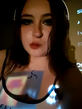 Snapshot of Yammy_Yumi chatting on 11/29/25, 01:30 Yammy Yumi online show from 11/29/25, 01:30