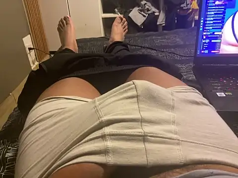 Snapshot of elvis0966 chatting on 02/05/26, 04:28 elvis0966 online show from 02/05/26, 04:28