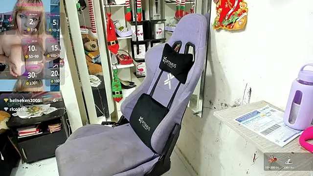 Snapshot of allsson_queen chatting on 12/21/25, 08:27 allsson queen online show from 12/21/25, 08:27