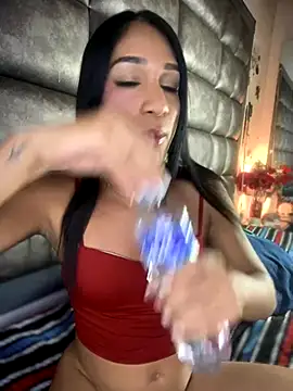 Ashly Miller online show from 11/12/25, 07:57