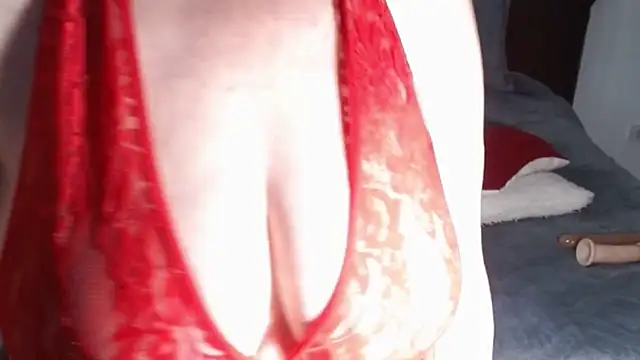 Snapshot of ina_tits chatting on 12/15/25, 11:25 ina tits online show from 12/15/25, 11:25