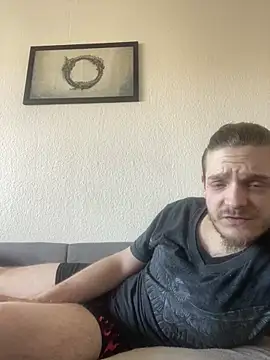 Snapshot of Drachenfeuer chatting on 03/17/25, 11:42 Drachenfeuer online show from 03/17/25, 11:42