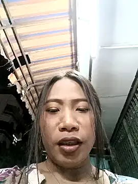 Snapshot of KinkyKit_May chatting on 02/07/25, 03:52 KinkyKit May online show from 02/07/25, 03:52