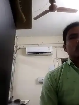 Snapshot of rajlocal chatting on 12/14/24, 12:12 rajlocal online show from 12/14/24, 12:12