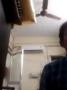 Snapshot of rajlocal chatting on 12/19/24, 12:23 rajlocal online show from 12/19/24, 12:23