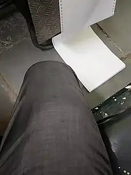 Snapshot of rajlocal chatting on 12/20/24, 10:05 rajlocal online show from 12/20/24, 10:05