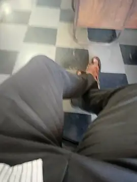 Snapshot of rajlocal chatting on 02/15/25, 09:05 rajlocal online show from 02/15/25, 09:05