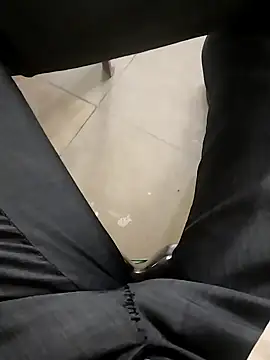 Snapshot of rajlocal chatting on 02/20/25, 09:33 rajlocal online show from 02/20/25, 09:33