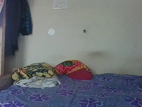 Snapshot of rajlocal chatting on 10/05/25, 04:00 rajlocal online show from 10/05/25, 04:00