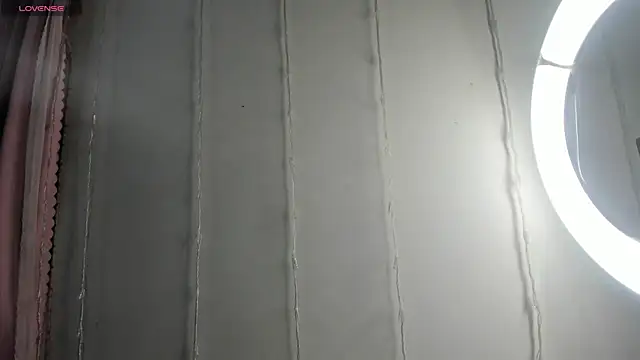 Snapshot of aly_nucita_ chatting on 01/12/25, 01:11 aly nucita  online show from 01/12/25, 01:11