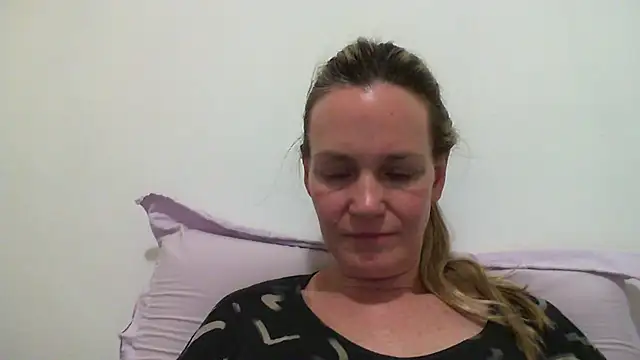 Annylove1 online show from 02/18/25, 12:04