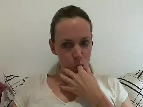 Annylove1 online show from 03/19/25, 10:42