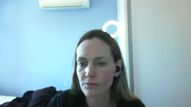 Annylove1 online show from 10/24/25, 04:14