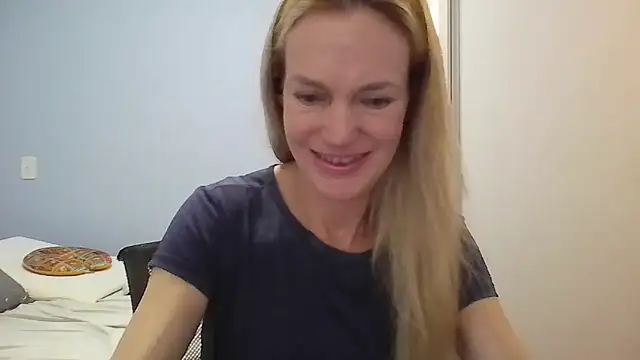 Annylove1 online show from 03/25/26, 12:33