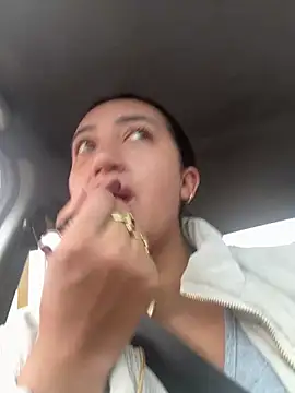 Snapshot of Hannahoff chatting on 02/02/25, 06:10 Hannahoff online show from 02/02/25, 06:10