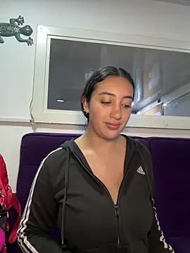 Snapshot of Hannahoff chatting on 02/03/25, 09:29 Hannahoff online show from 02/03/25, 09:29