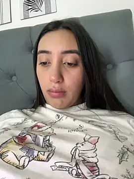 Snapshot of Hannahoff chatting on 11/22/25, 03:16 Hannahoff online show from 11/22/25, 03:16