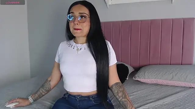 Snapshot of Danii_vg1 chatting on 07/10/26, 12:19 Danii vg1 online show from 07/10/26, 12:19