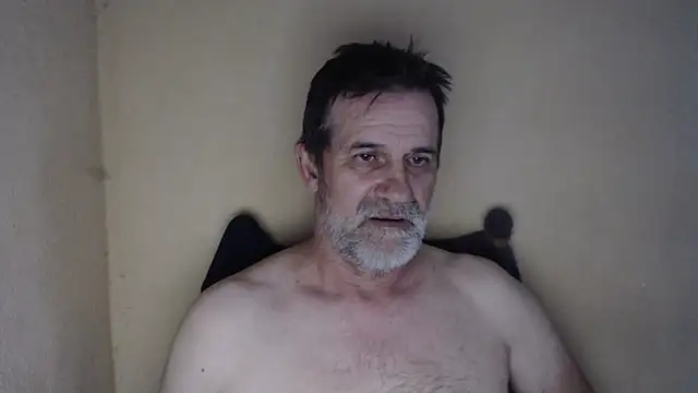 Snapshot of AlexNudo chatting on 09/20/25, 01:34 AlexNudo online show from 09/20/25, 01:34
