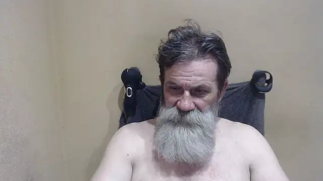Snapshot of AlexNudo chatting on 06/21/26, 12:52 AlexNudo online show from 06/21/26, 12:52