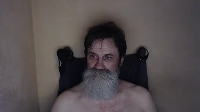 Snapshot of AlexNudo chatting on 06/22/26, 06:27 AlexNudo online show from 06/22/26, 06:27