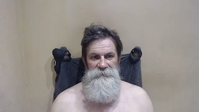 Snapshot of AlexNudo chatting on 06/25/26, 01:26 AlexNudo online show from 06/25/26, 01:26