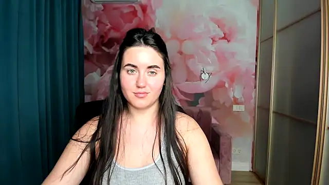 Snapshot of Roxie_Bradley chatting on 12/14/24, 07:46 Roxie Bradley online show from 12/14/24, 07:46