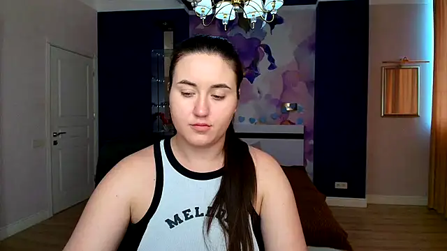 Snapshot of Roxie_Bradley chatting on 02/04/25, 10:54 Roxie Bradley online show from 02/04/25, 10:54