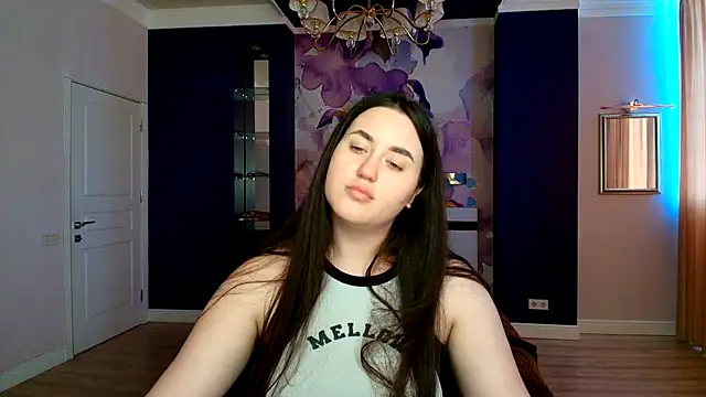 Snapshot of Roxie_Bradley chatting on 03/21/25, 10:50 Roxie Bradley online show from 03/21/25, 10:50