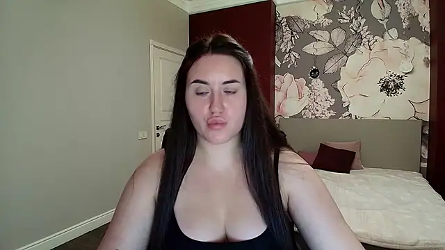 Snapshot of Roxie_Bradley chatting on 09/22/25, 06:04 Roxie Bradley online show from 09/22/25, 06:04