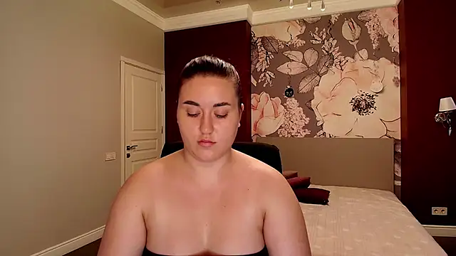 Snapshot of Roxie_Bradley chatting on 10/03/25, 05:48 Roxie Bradley online show from 10/03/25, 05:48