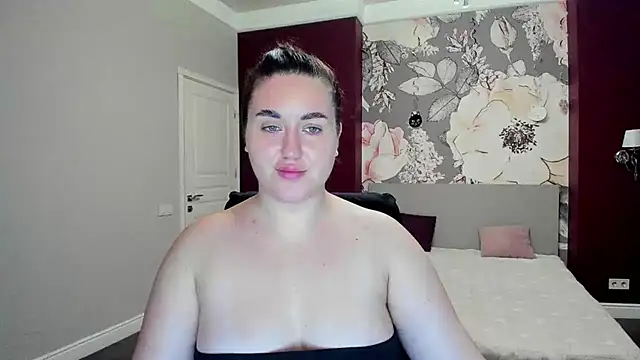 Roxie Bradley online show from 11/28/25, 07:00