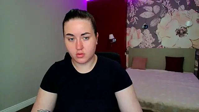 Roxie Bradley online show from 05/09/26, 05:45