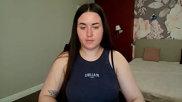 Roxie Bradley online show from 05/15/26, 05:47