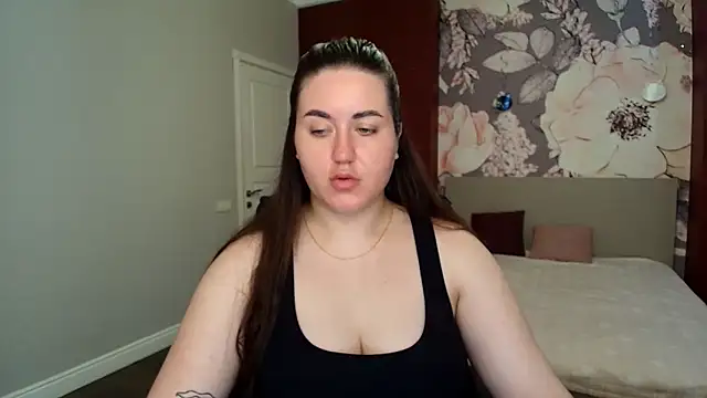 Roxie Bradley online show from 05/22/26, 05:47