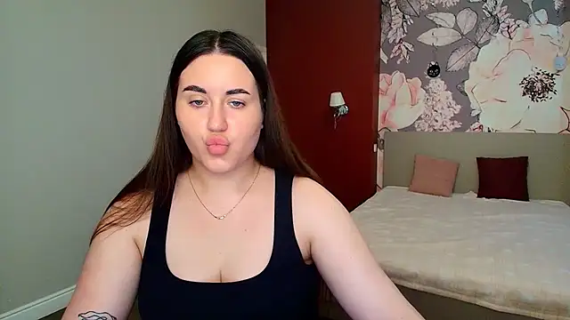 Roxie Bradley online show from 06/08/26, 05:41