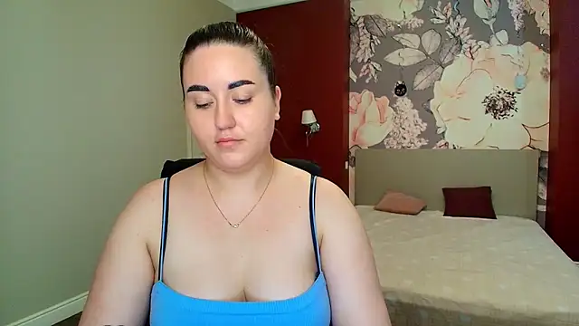 Roxie Bradley online show from 06/09/26, 05:41