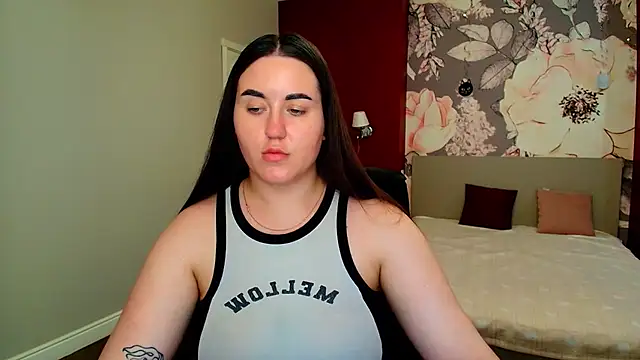 Roxie Bradley online show from 06/18/26, 09:14