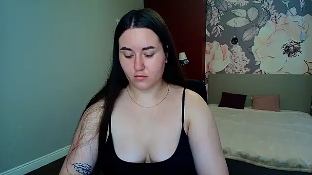 Roxie Bradley online show from 06/30/26, 05:30