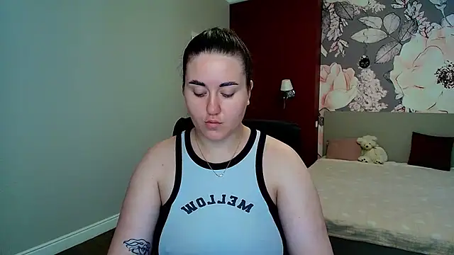 Roxie Bradley online show from 07/07/26, 06:47