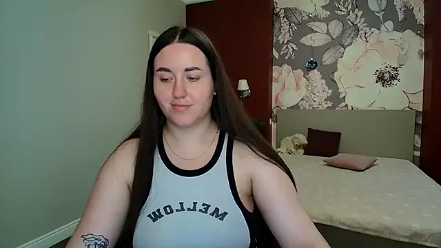 Roxie Bradley online show from 07/16/26, 06:52