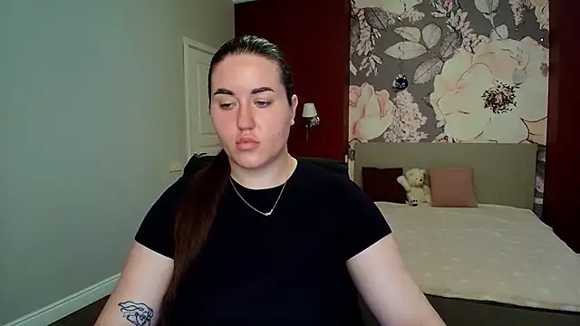 Roxie Bradley online show from 07/22/26, 05:43