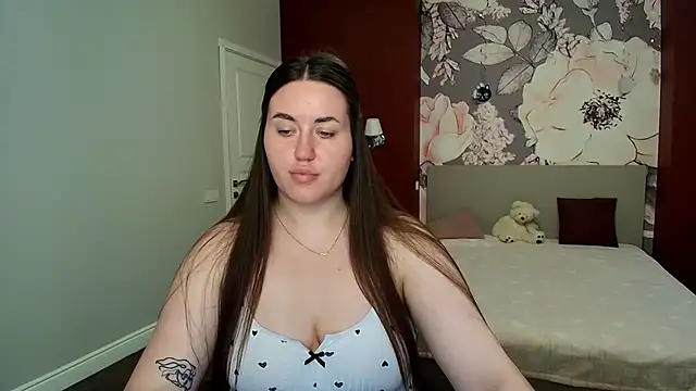 Roxie Bradley online show from 07/30/26, 05:50