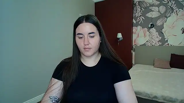 Roxie Bradley online show from 08/03/26, 05:39